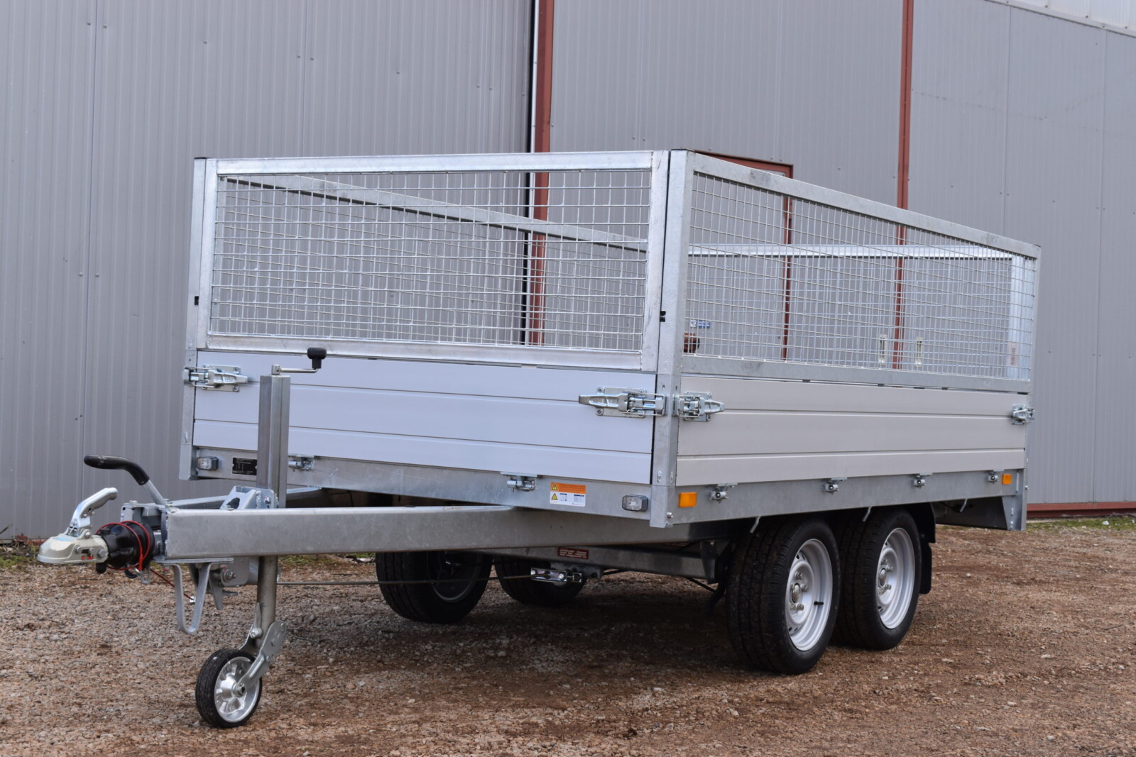 SARIS PL 306 170 – Anhänger 2000 kg mit Gitteraufsätzen