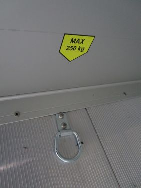 Debon C 500 Kofferanhänger – Sandwich + POLYBUG/-DACH, Verkaufsklappe, Pullmann2-Fahrwerk, 100 km/h – Bild 3