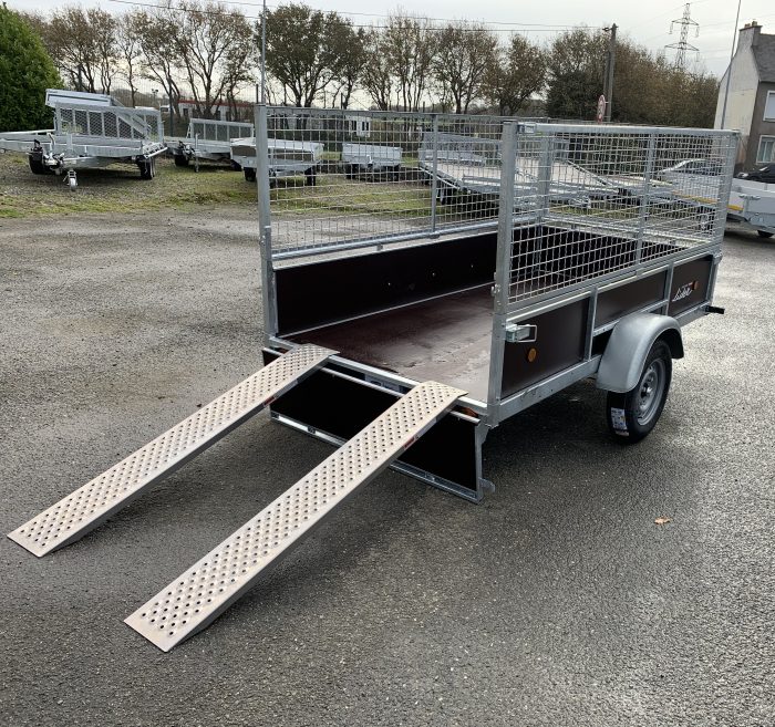 LIDER Vielseitiger Holzanhänger – 1 gebremste Achse, PTAC 750 kg, 251 x 133 cm