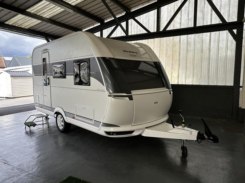 Hobby ON TOUR 390 SF – Wohnwagen